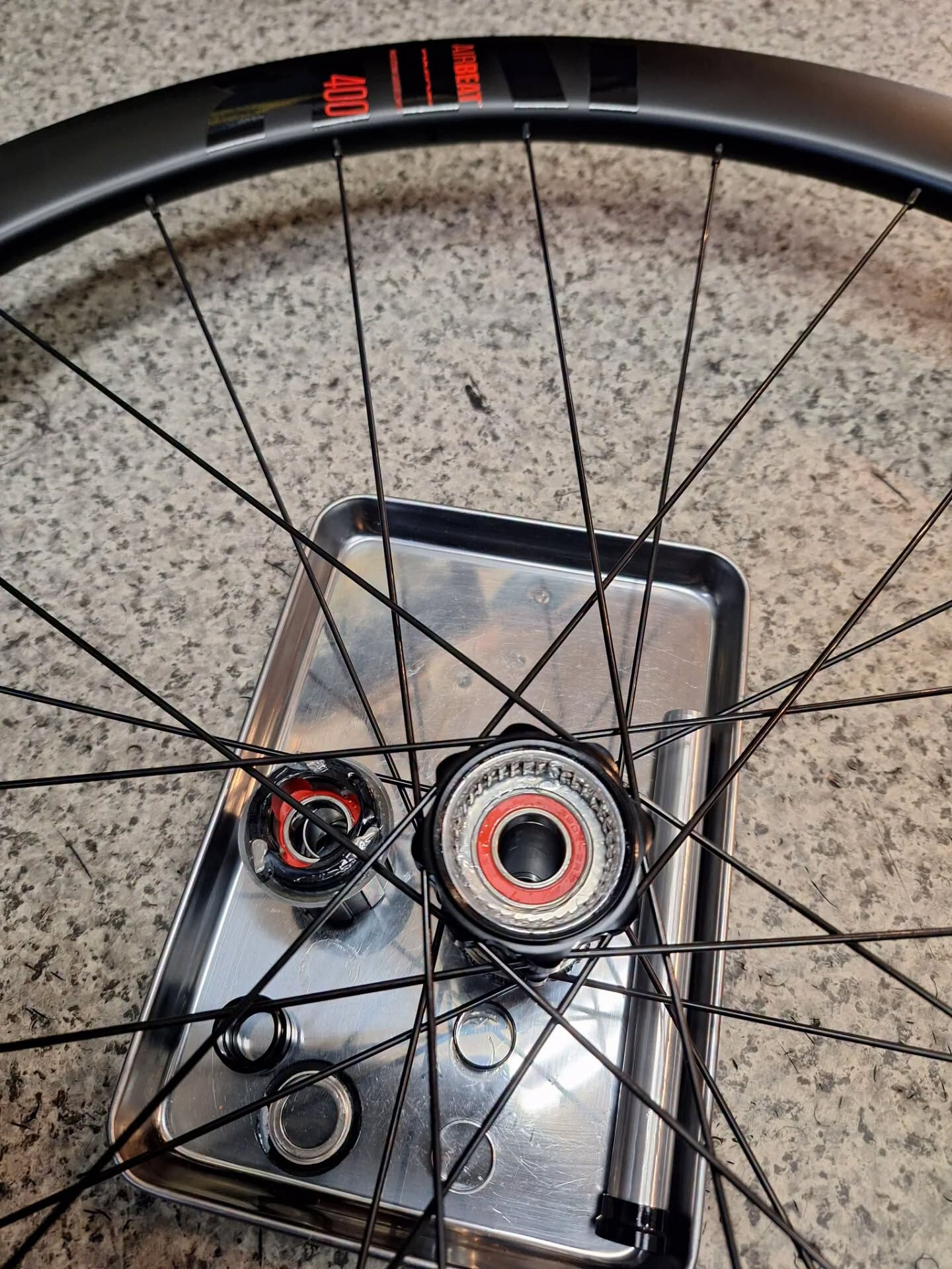 本数限定・日本限定カラーのFulcrum AIRBEAT40