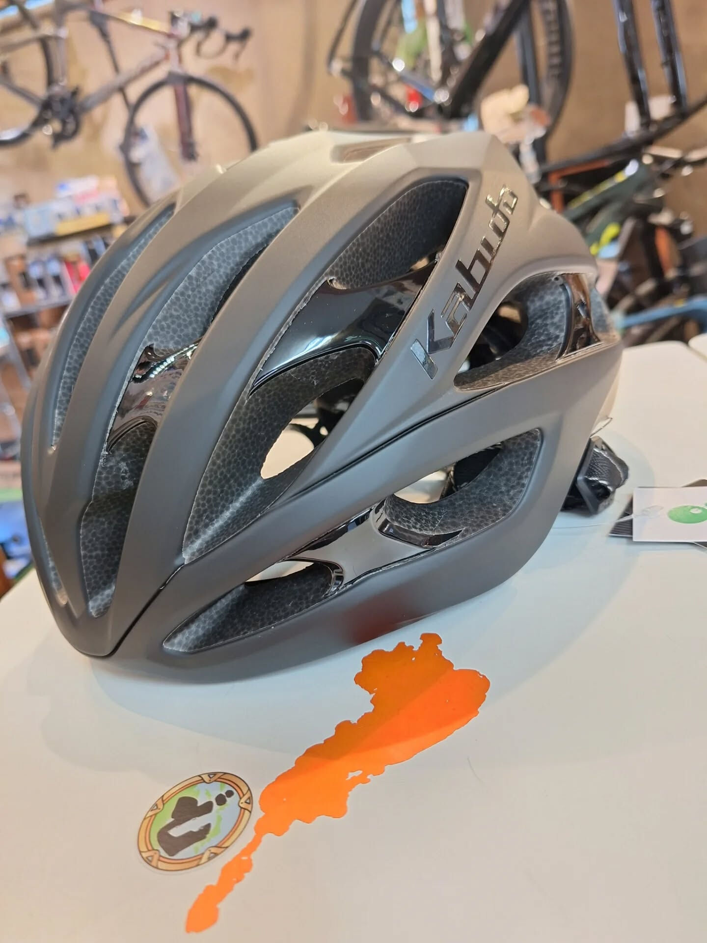 KABUTOの新型ヘルメットFALUX届いてます | ブログ | 滋賀のロード 