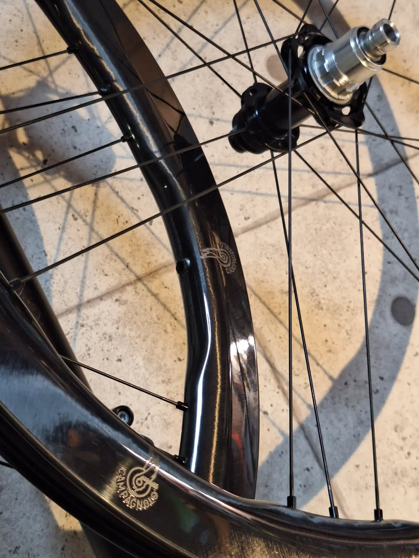 CampagnoloのSHAMAL DUAL PROFILE