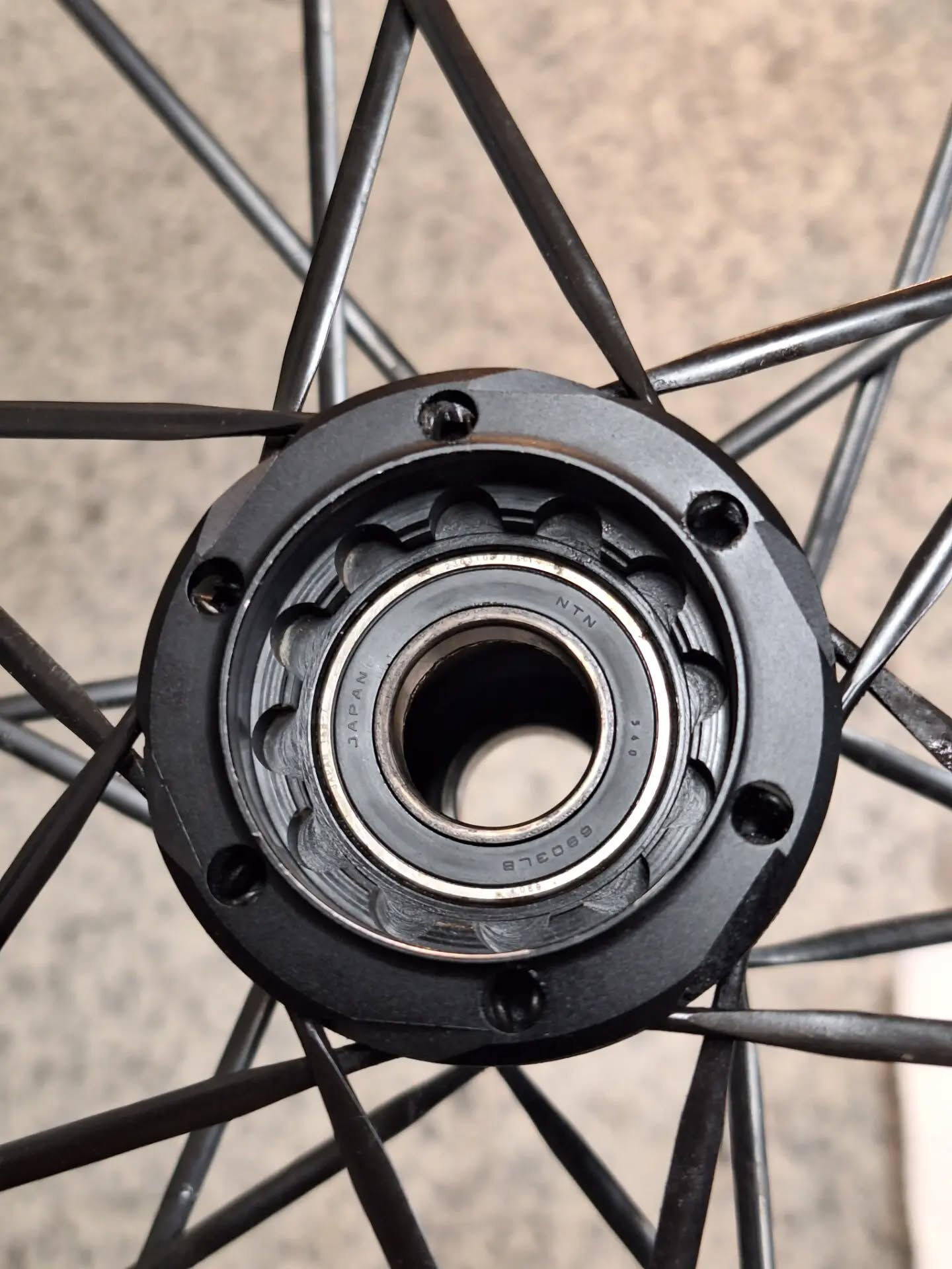自転車はメンテナンスが必要です