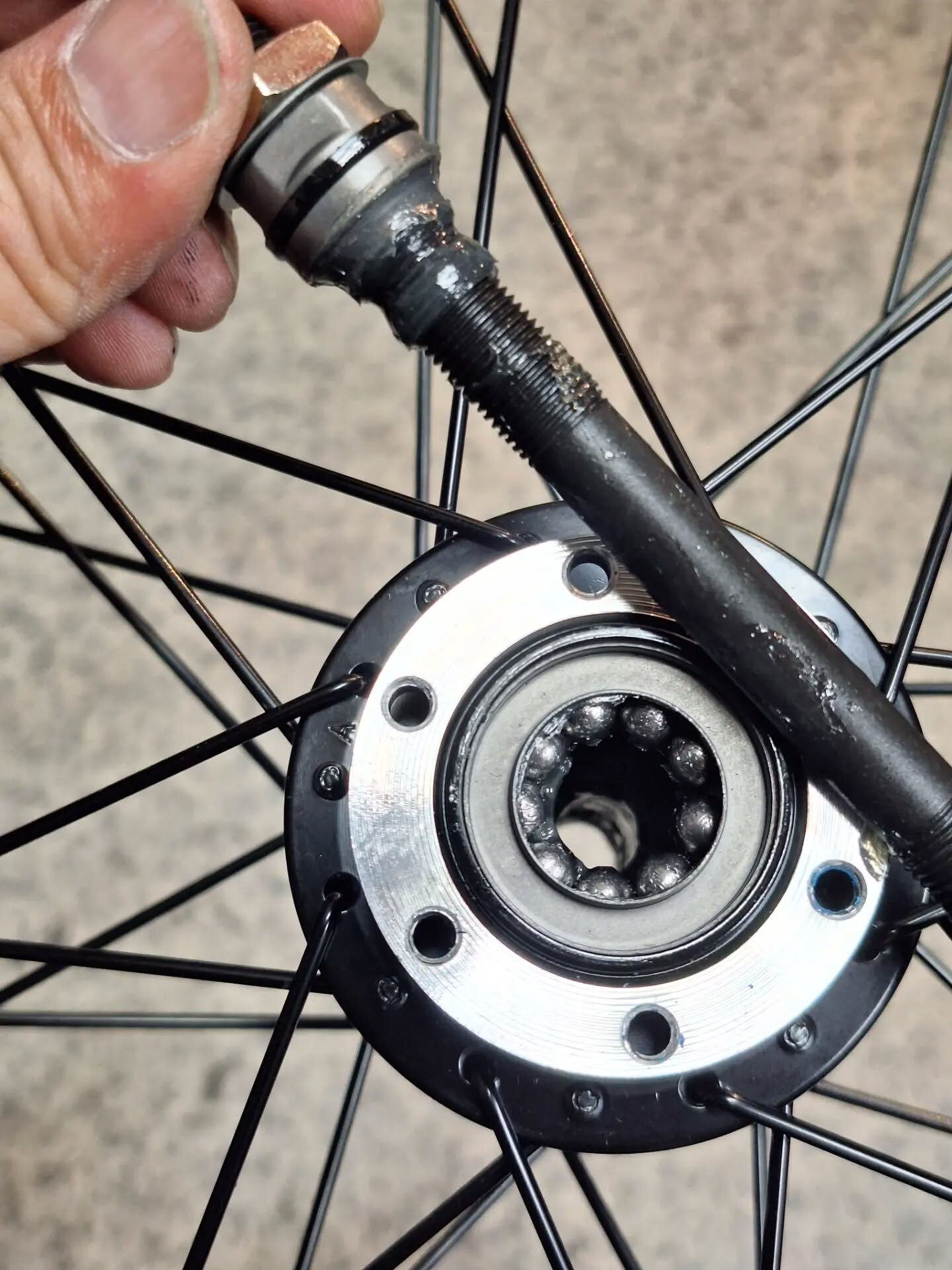 自転車はメンテナンスが必要です