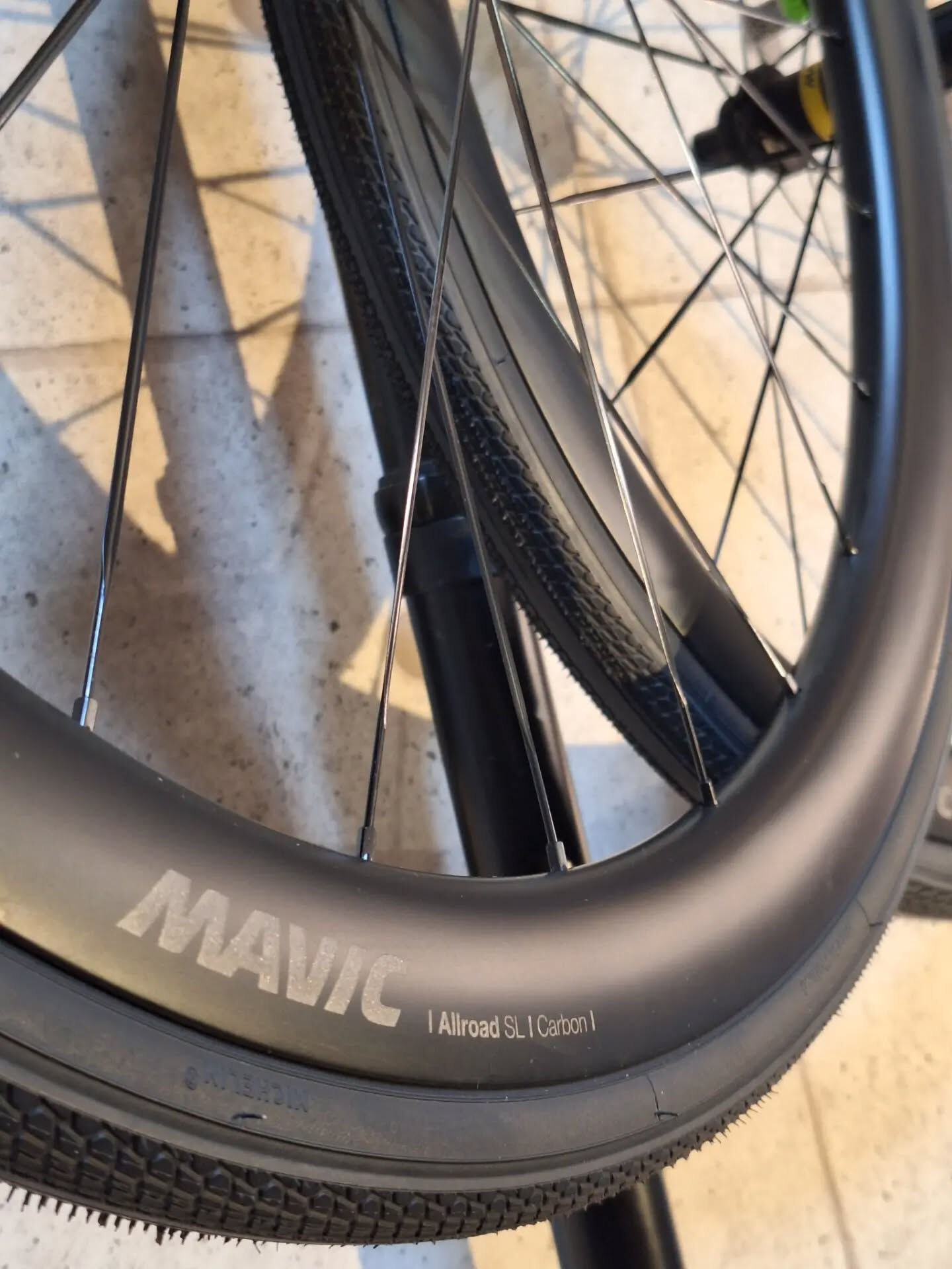 MAVICのALLROAD SL CARBONをご用意させて