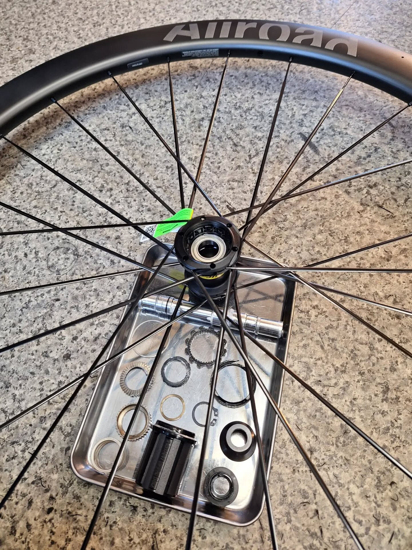 MAVICのALLROAD SL CARBONをご用意させて
