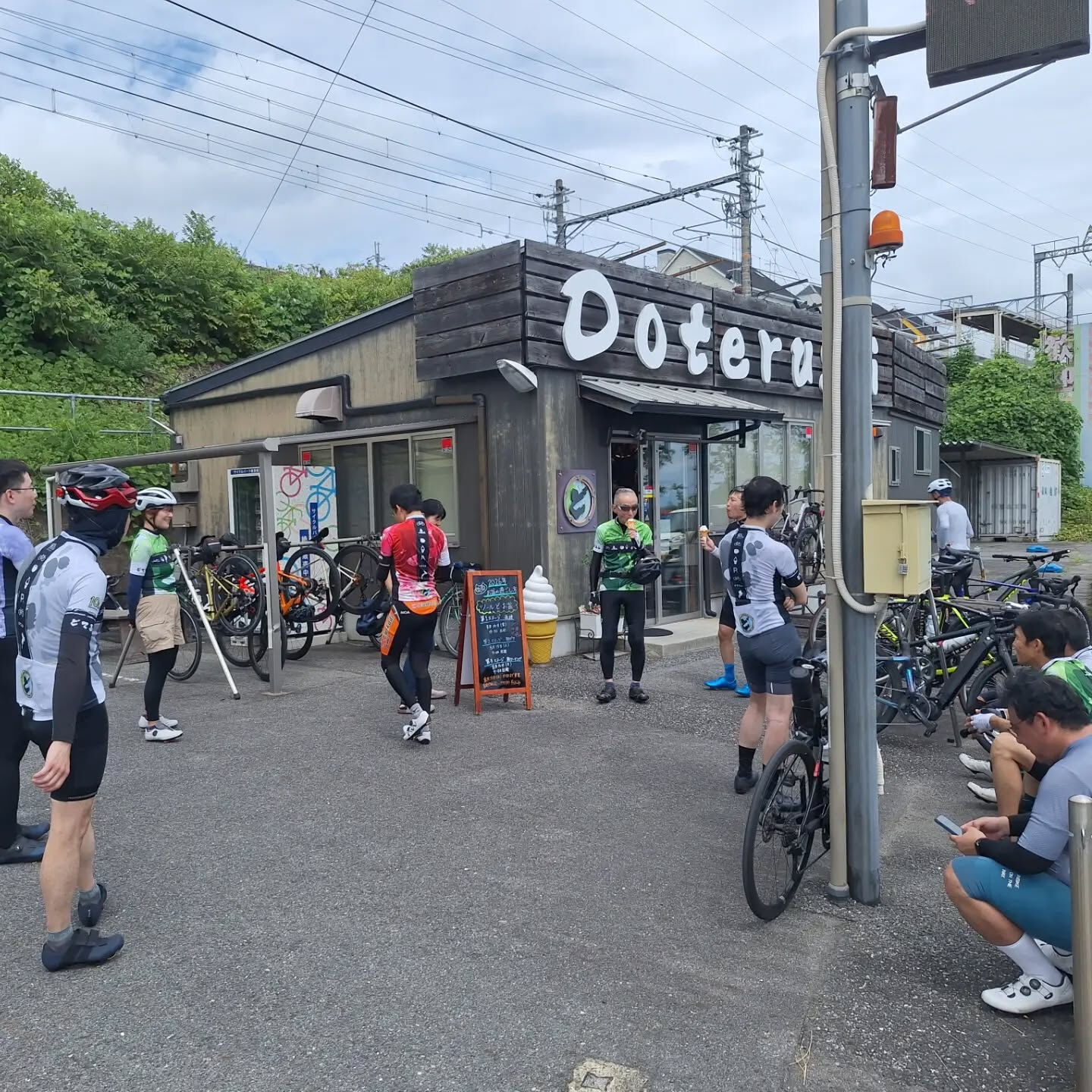 本日21日(金)より通常営業を再開させていただきます