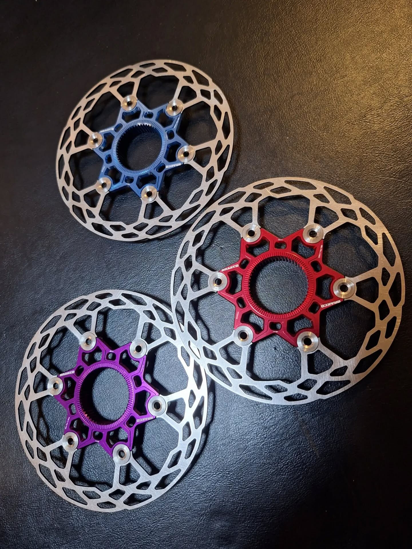 BRAKCOのカラフルなパーツが届きました