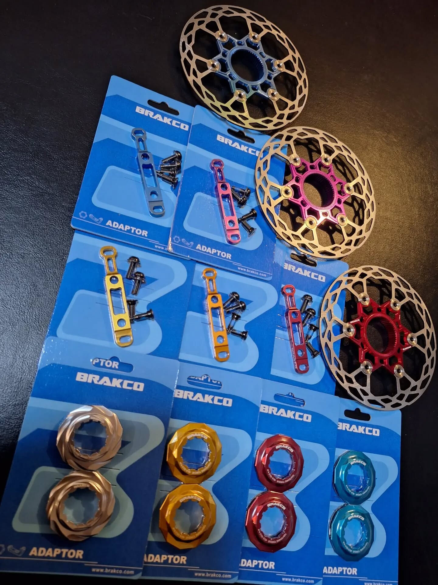 BRAKCOのカラフルなパーツが届きました